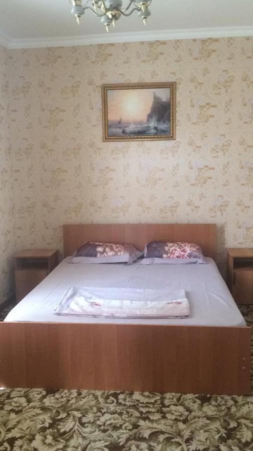 Гостевой Дом В Гагре Gagra Esterno foto